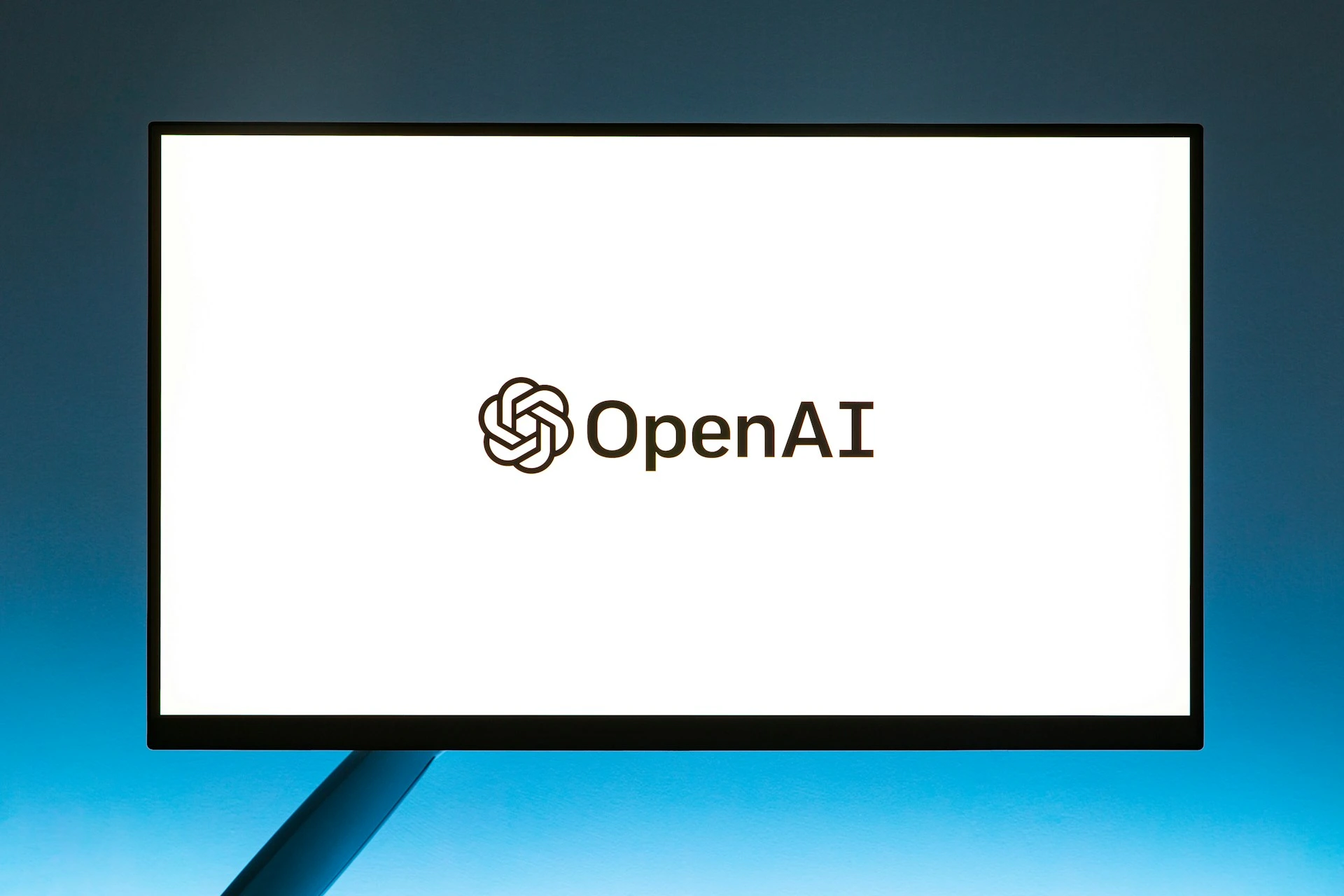 OpenAI, 글쓰기와 코딩 프로젝트를 위한 인터페이스 캔버스 출시